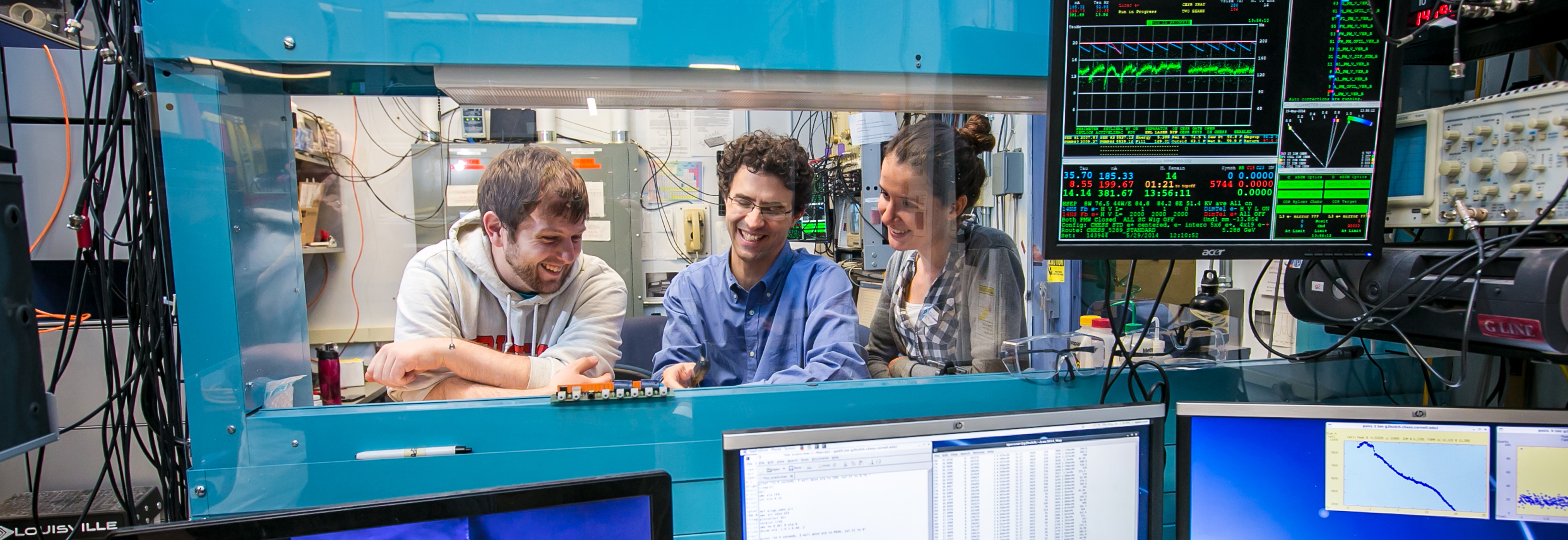 Staff Scientist Arthur Woll and Students at the Beamline