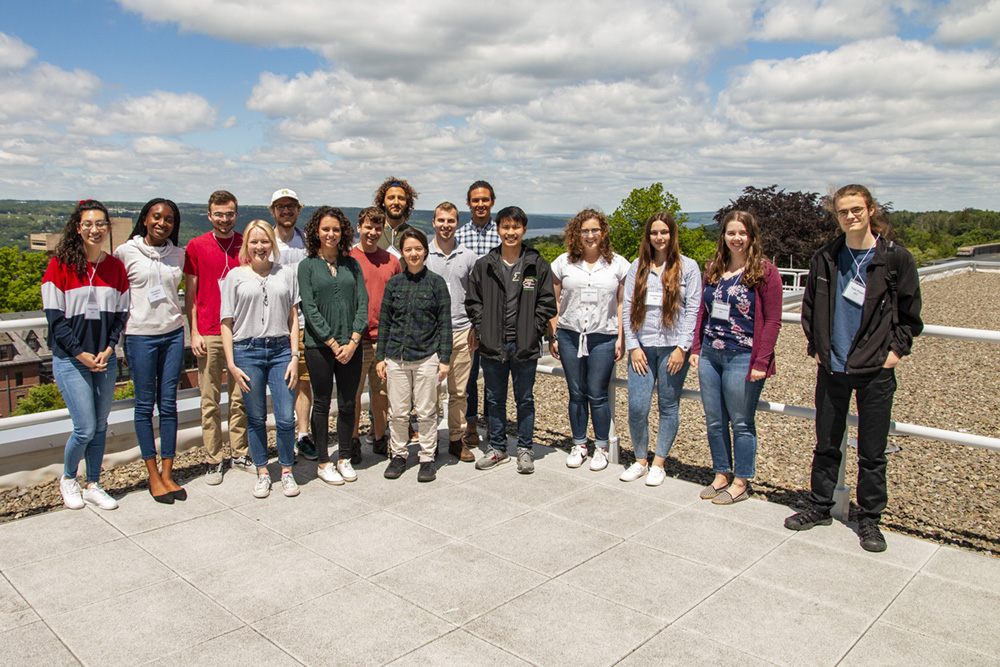 REU Students at CLASSE/CHESS