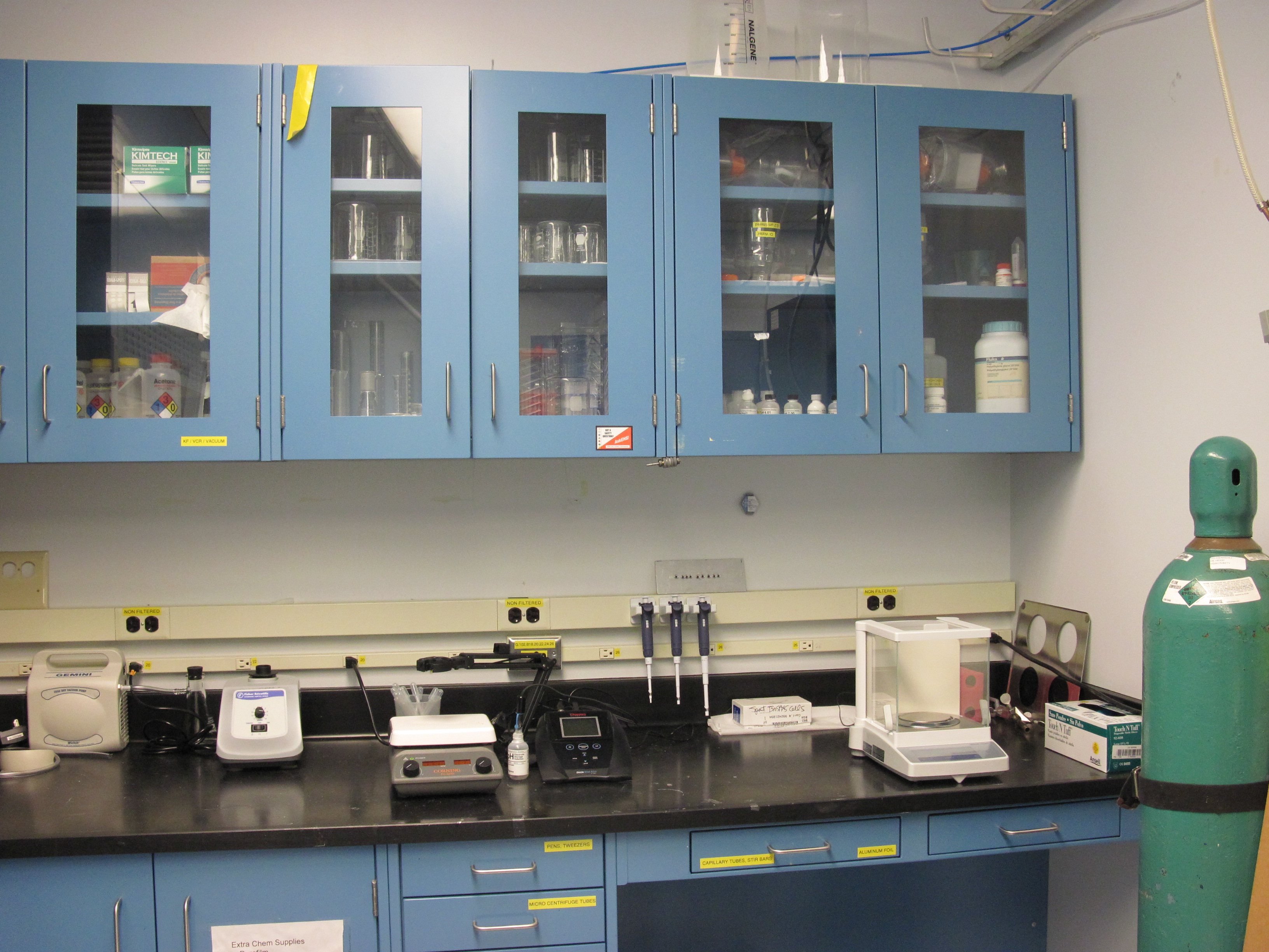 BioSAXS: Wet lab at G line 2