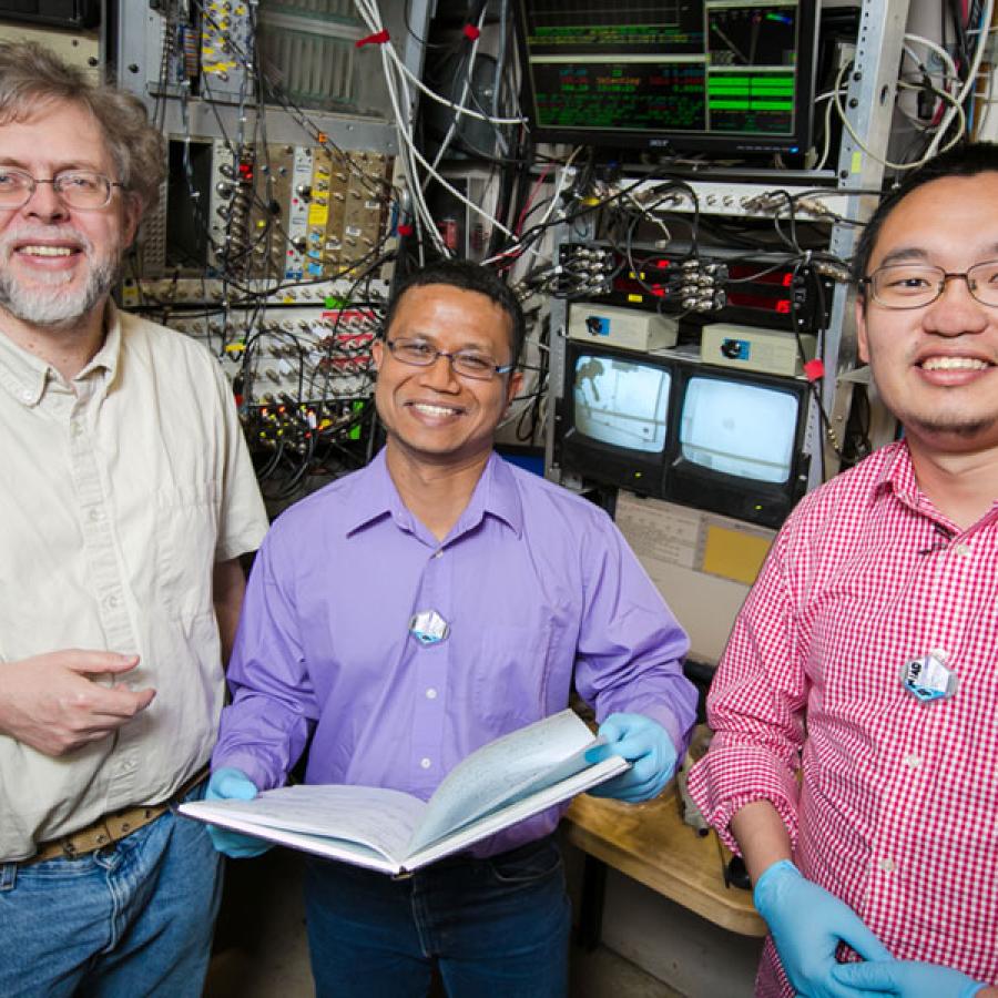 CHESS Users at beamline