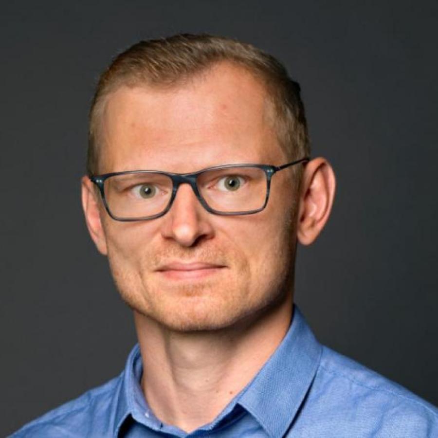 Andrej Singer