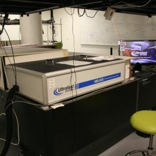 Transient absorption spectrometer
