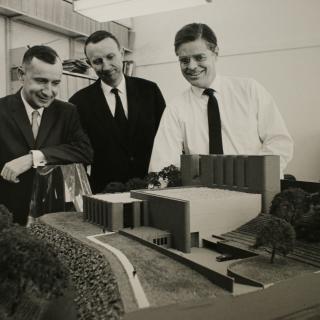 Robert Wilson and Boyce McDaniel observing Wilson Lab at Cornell