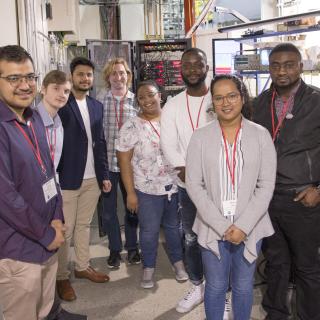 HEXT students at CHESS beamline